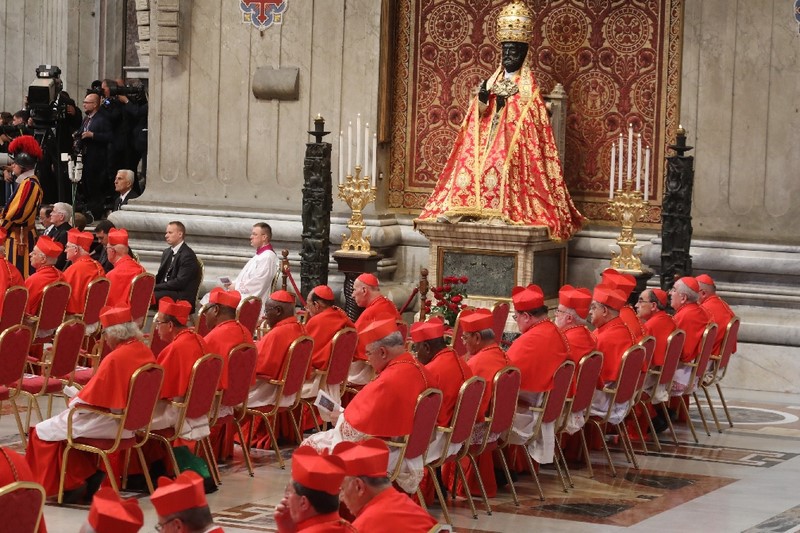Konsystorz w Watykanie. Abp Konrad Krajewski kardynałem