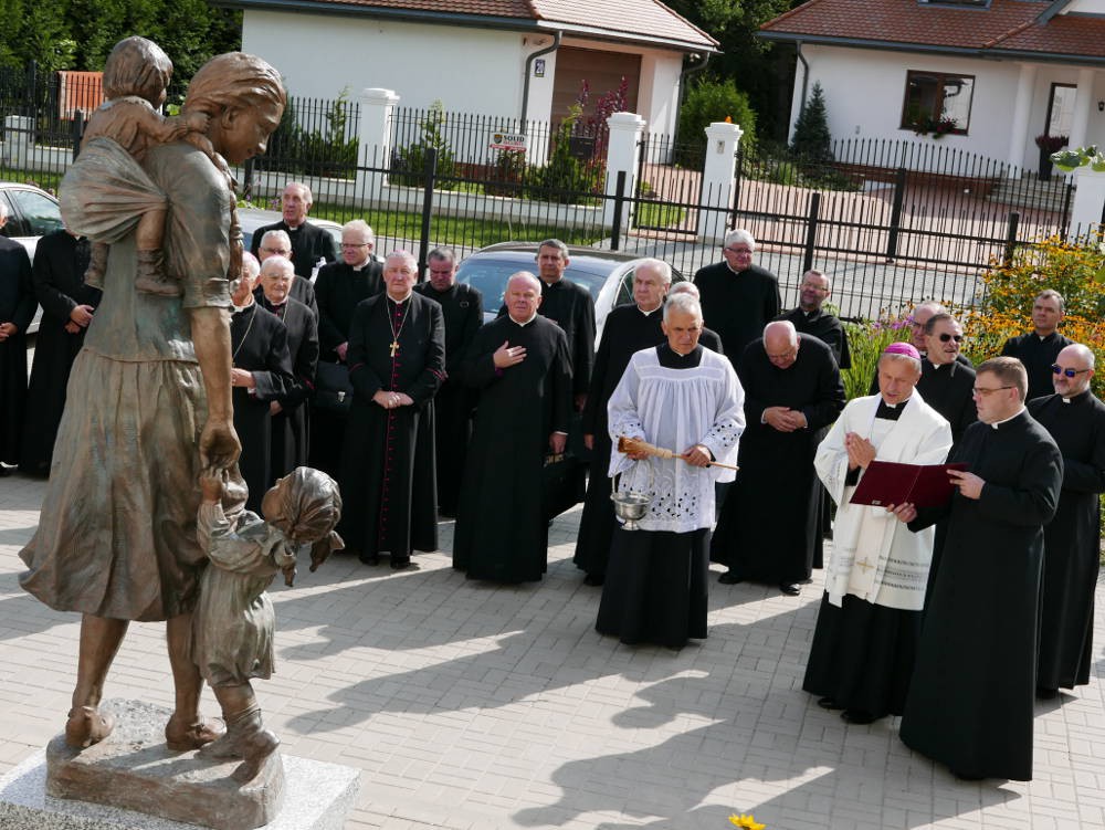 Poświęcenie Kaplicy Domu Pielgrzyma w Ostrówku