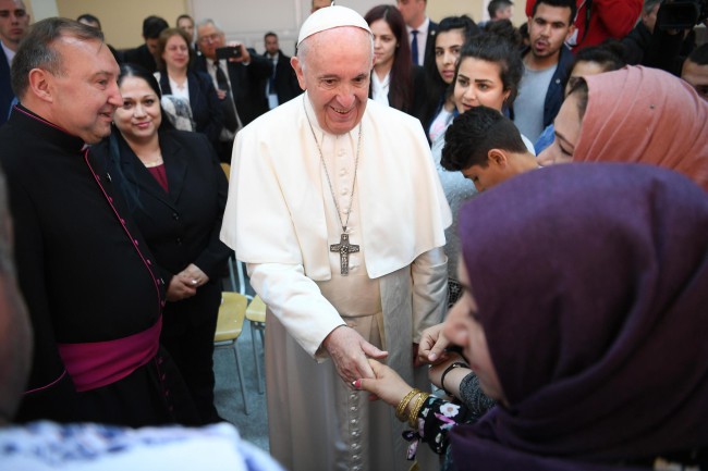 Papież odwiedził ośrodek dla uchodźców Wrażdebna